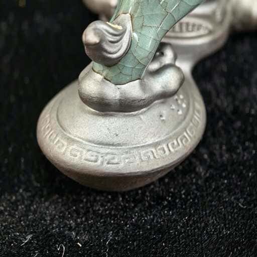 Pixiu Celadon Ge-Ware: O Guardião da Riqueza Imperial