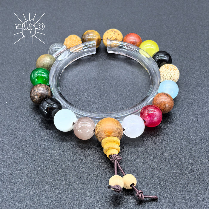 Dieciocho pulsador de cuentas - cumplimiento de deseos — on wrist