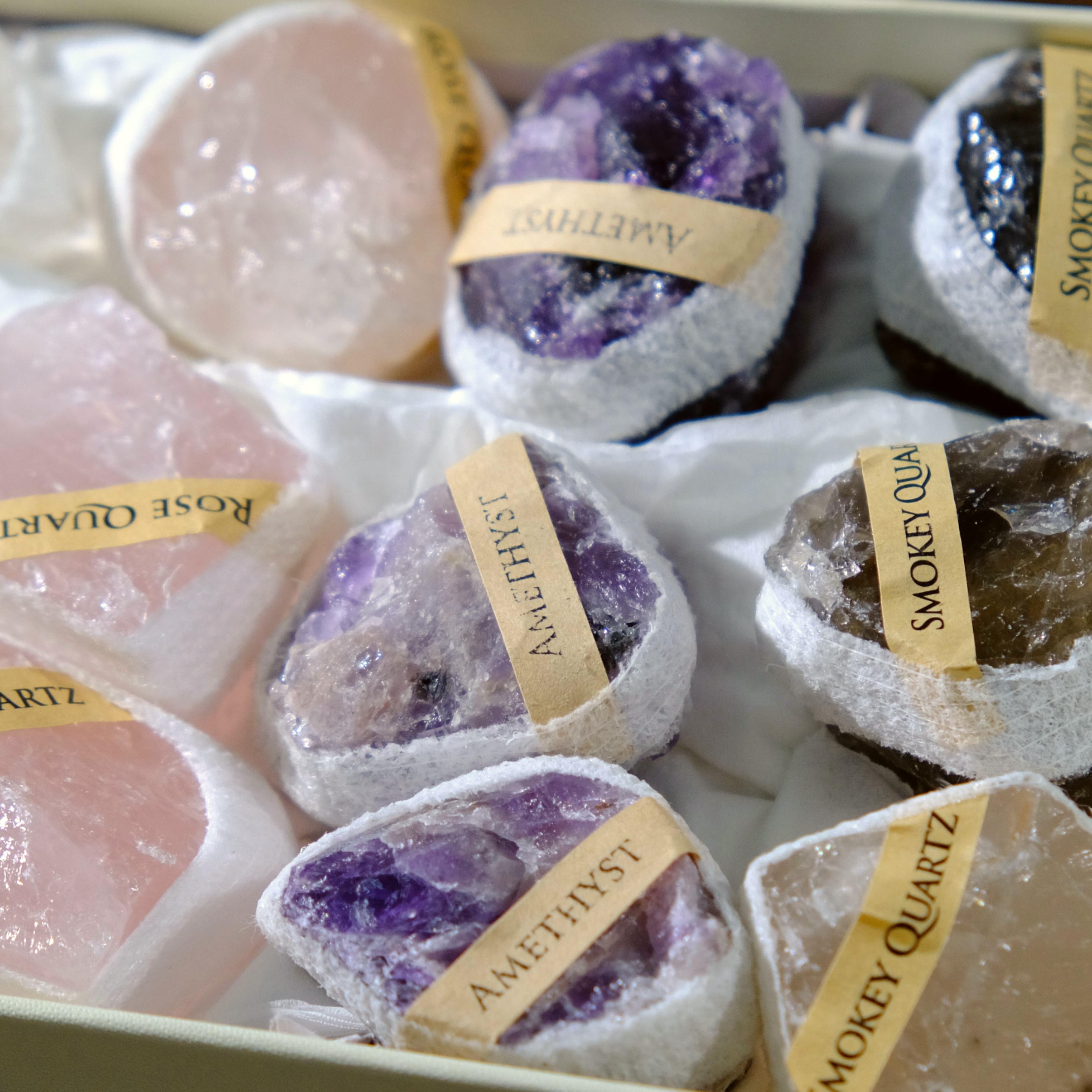 Harmony Quartet Healing Crystal Set - 16pcs