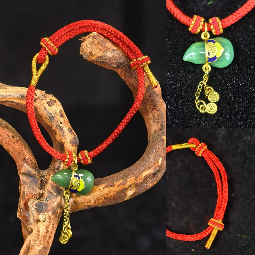 Adjustable Feng Shui Red String Bracelet with Lucky Wealth Charm