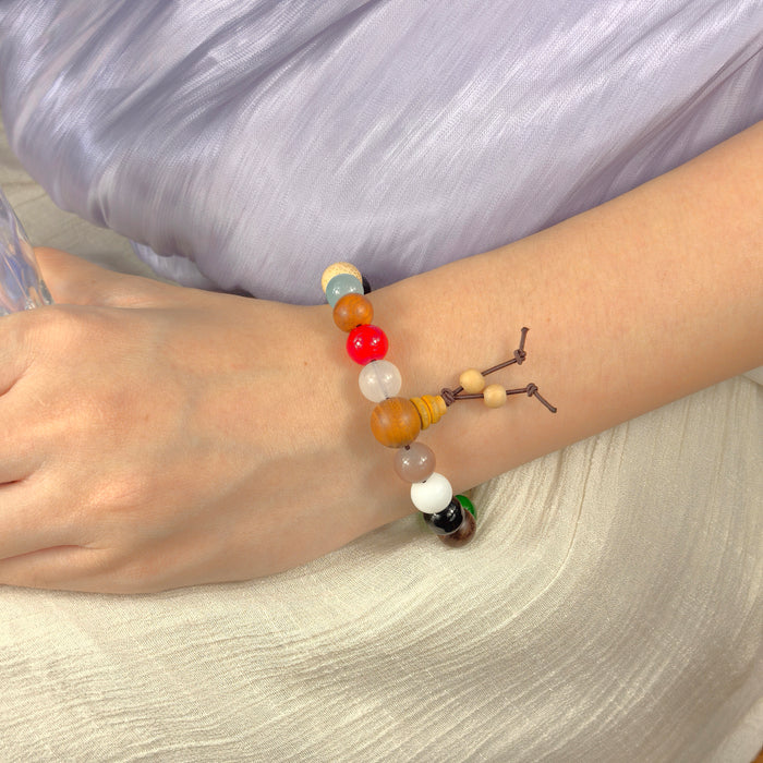 Eighteen Bead Bracelet - Fulfillment Of Wishes — material detail