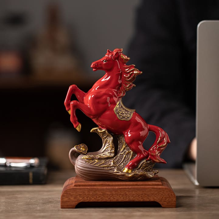 Estátua de cavalo em cerâmica "Sucesso Instantâneo" (Ma Dao Cheng Gong)