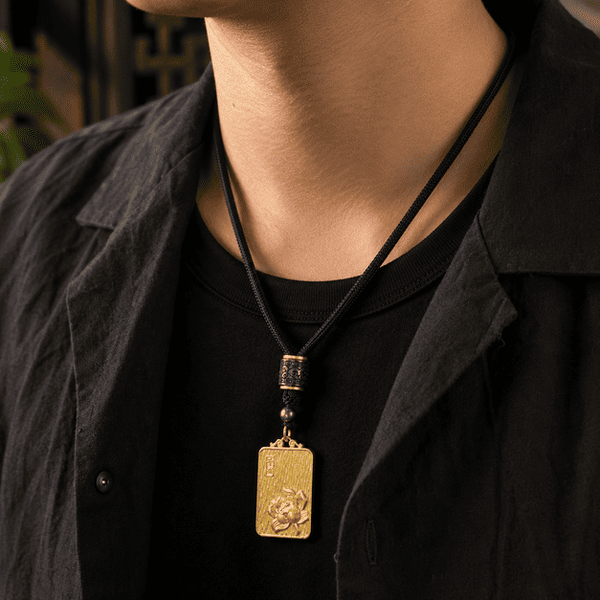 Adjustable Feng Shui Pendant Necklace with Lucky Charm